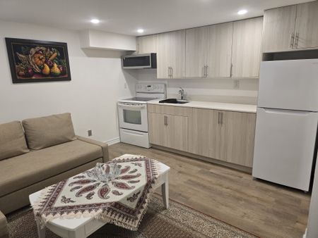 For Lease - 291 Taylor Mills Drive, Richmond Hill, Ontario - Photo 3