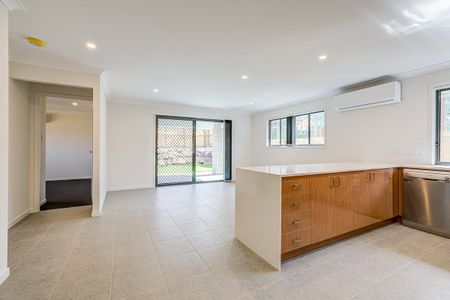 Perfect Family Home - Surrounded by Park and Bushland! - Photo 4