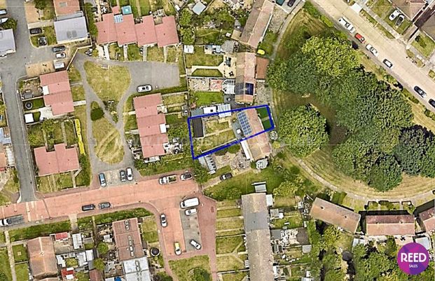 Archer Avenue, Southend On Sea - Photo 1