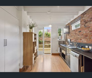 Fully Furnished Cottage in North Hobart - Photo 6