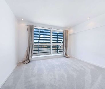 A two double bedroom duplex penthouse situated on the 6th and 7th f... - Photo 6