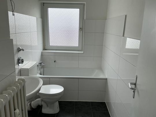 Tolle 3-Zimmer-Wohnung mit Balkon und neuem Tageslichtbadezimmer in Lüdenscheid Buckesfeld - Photo 1