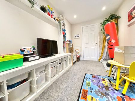 4 bedroom house to rent Cartmel Close, Bletchley, Milton Keynes, Buckinghamshire, MK3 - Photo 4