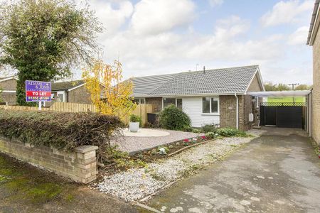 2 bedroom semi-detached bungalow to rent - Photo 3