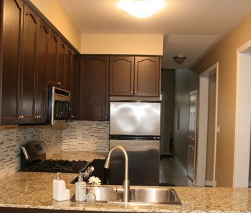 For Lease - 2406 Old Brompton Way, Oakville, Ontario - Photo 3