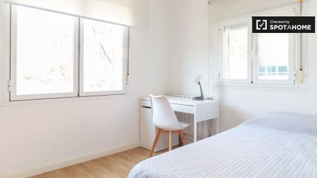 madrid, Community of Madrid 28016 - Photo 3