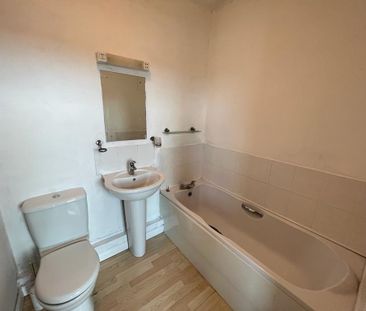 1 bedroom penthouse to rent - Photo 5