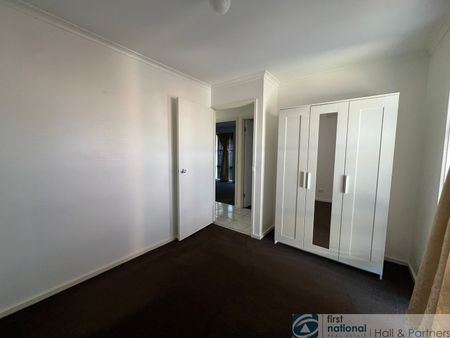 WELL PRESENTED HOME IN QUIET LOCATION - Photo 5