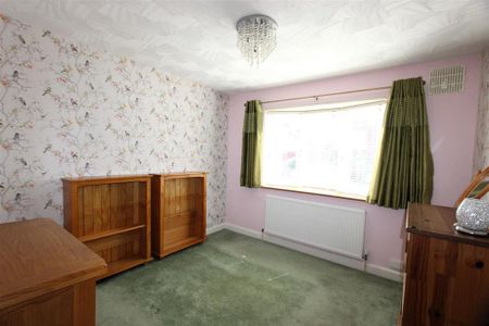 2 bedroom semi-detached bungalow to rent - Photo 2