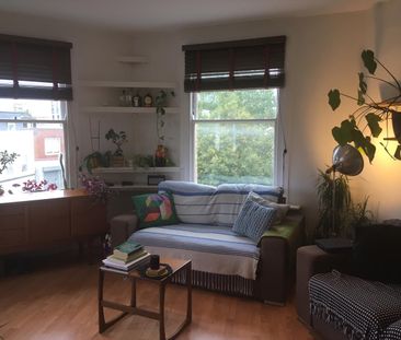 2 Bed Flat, Stockwell Road, SW9 - Photo 3