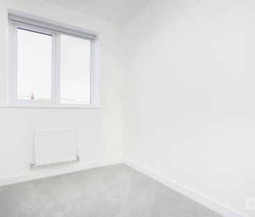 3 bedroom detached house to rent - Photo 3