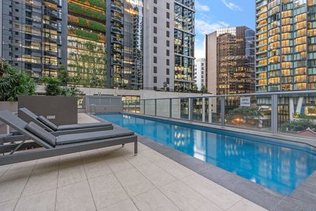 1903/127 Charlotte Street, Brisbane City, QLD 4000 - Photo 2