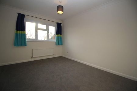 2 bedroom end of terrace house to rent - Photo 3