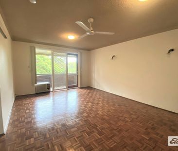 ELEVATED UNIT IN A CENTRAL LOCATION - Photo 5