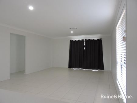 33 Neumann Drive, Collingwood Park, QLD 4301 - Photo 4