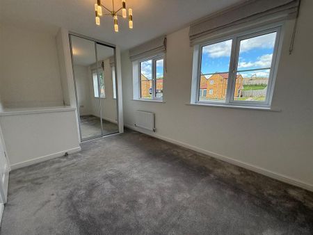 3 bedroom semi-detached house to rent - Photo 3