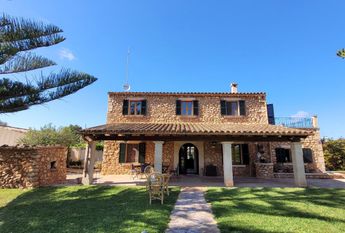 1188 Passeig Federico García Lorca, Manacor, Balearic Islands 07680