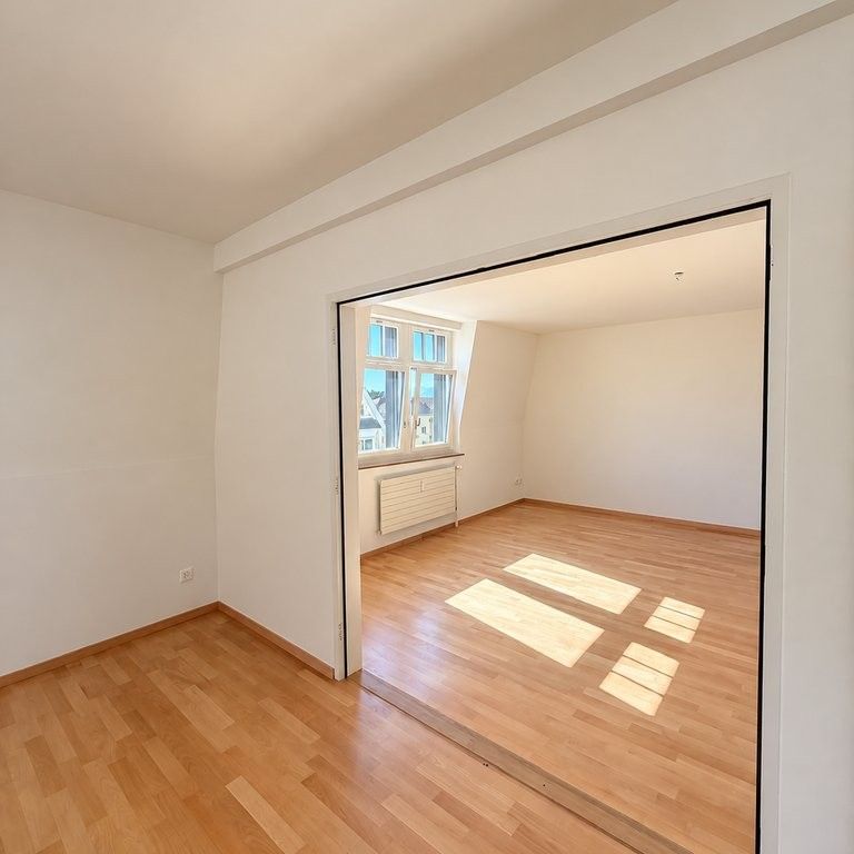 MIETEN OHNE KAUTION - Grosszügige 5-Zimmerwohnung in Zürich - Photo 1