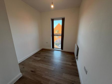 2 bedroom apartment to rent - Photo 4