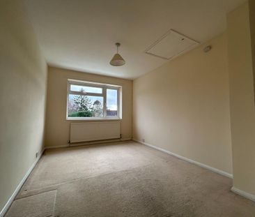 4 bedroom semi-detached house to rent - Photo 4