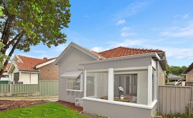 Homebush West - Photo 1