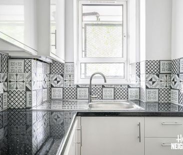 White City Estate - Photo 2