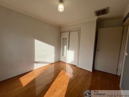 35 Kyla Avenue, Dandenong - Photo 4