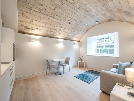 1 bedroom studio apartment to rent - Photo 4
