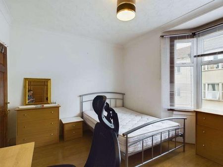 St Martins Place, Brighton, BN2 - Photo 4