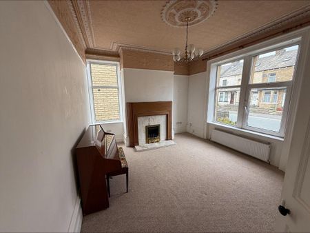 5 bedroom detached house to rent - Photo 2
