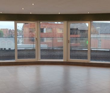 Nieuwbouwappartement met 2 slaapkamers. - Photo 2
