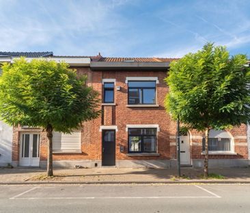 Huis te huur in Anderlecht voor € 1.950 met 3 slaapkamers - foto 2