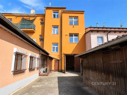 Pronájem krásného slunného bytu 3+1 se zahrádkou v centru Blatné - Photo 1