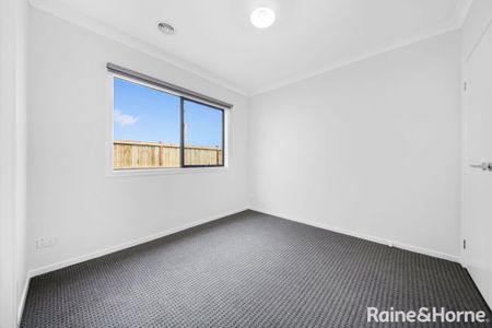 5 Berner Avenue, Tarneit, VIC 3029 - Photo 3