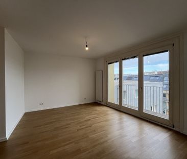 3-Zimmer-Wohnung mit kleinem Balkon im 7. Stock direkt am Modenapar... - Foto 2