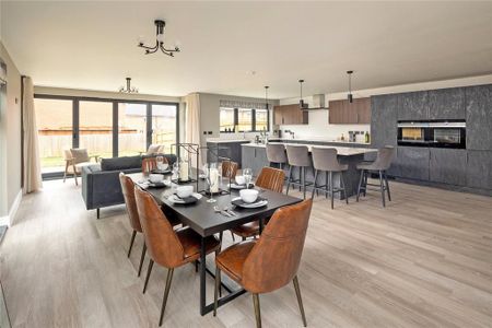 4 bedroom detached house to rent - Photo 3