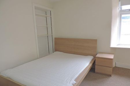 1 bedroom in a house share to rent - Photo 5