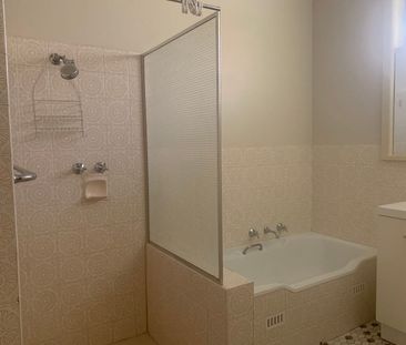 Charming Family Home - Photo 1