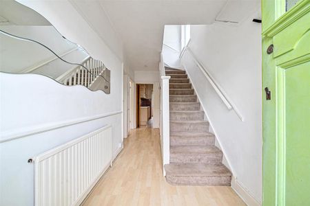 3 bedroom semi-detached house to rent - Photo 2