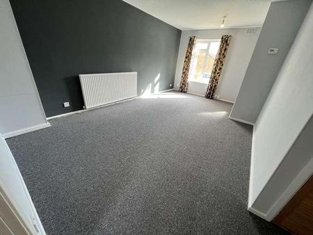 Aspen Close, Frome, Somerset, BA11 - Photo 4