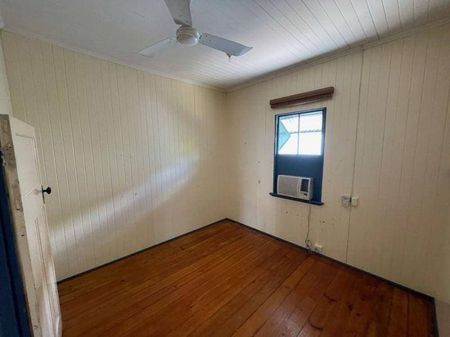 Elevated Queenslander Charm in Prime Inner-City Location - Photo 4