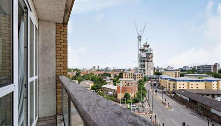 Circus Apartments, Westferry Road, Canary Wharf, London, E14 - Photo 4