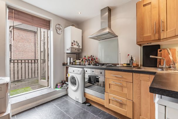 Northcote Road, Battersea, London, SW11 - Photo 1