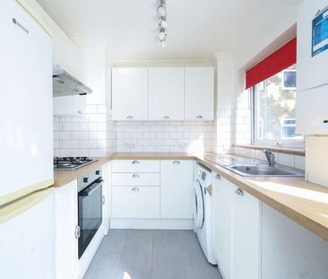 Cotswold Court, Horsham, RH13 - Photo 6