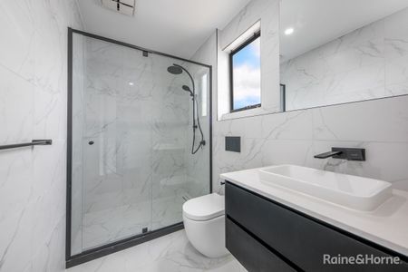 Near New Modern Townhouse - Photo 5