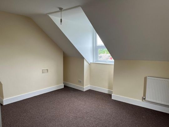 3 bedroom maisonette to rent - Photo 1