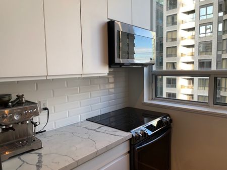 For Lease - 30 Hayden Street Unit# PH1, Toronto, Ontario - Photo 2