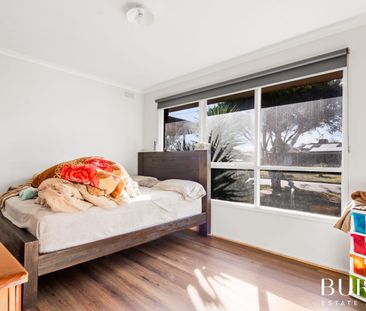 Three Bedroom Family Home with Large Backyard - Photo 6