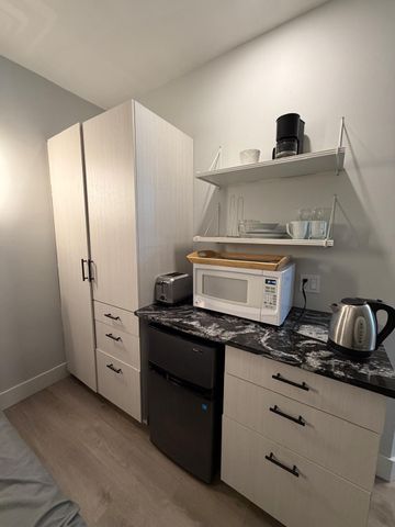 330 Mcleod St, Ottawa, ON K2P 2C5, Canada - Photo 2