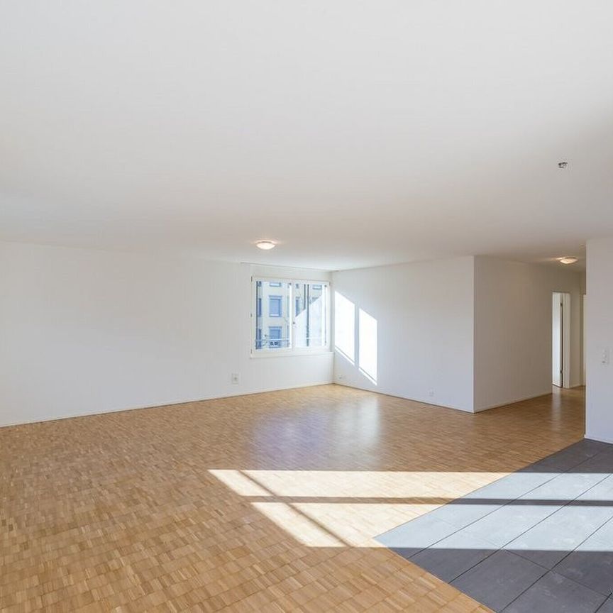 Living in the middle of Kleinbasel - family-friendly, central & urban - Foto 1